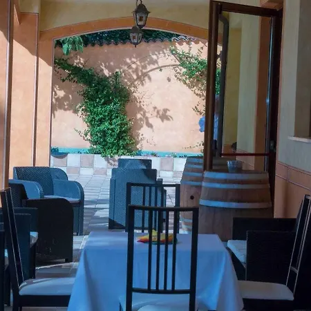 La Valle Dell'aquila Hotel 3*