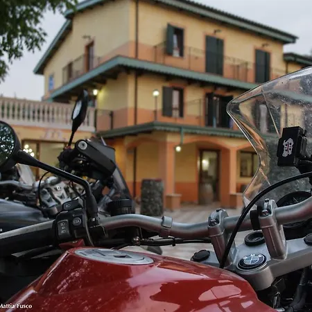 Hotel La Valle Dell'aquila LʼAquila