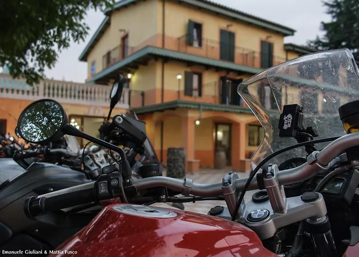 Hotel La Valle Dell'aquila LʼAquila